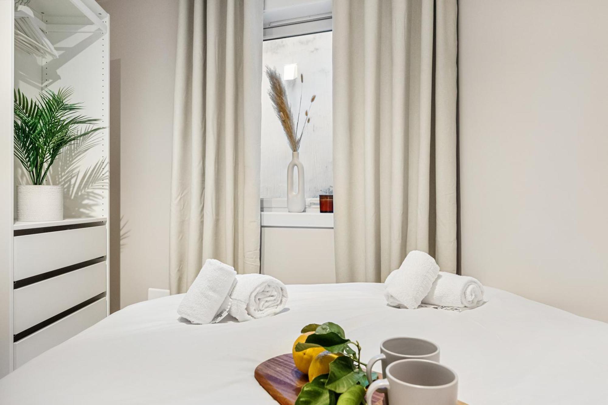 Ferienwohnung King Bed - Renovated 2024 - 2Br Behind Bryggen Bergen Exterior foto
