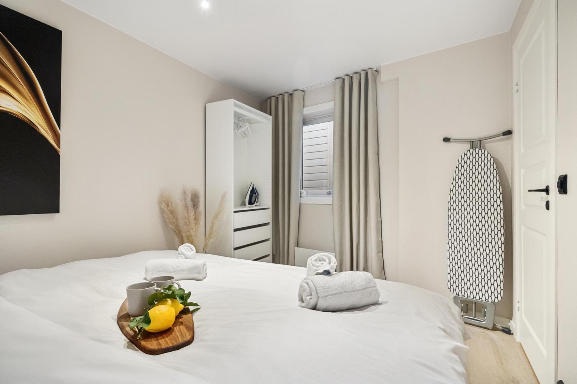 Ferienwohnung King Bed - Renovated 2024 - 2Br Behind Bryggen Bergen Exterior foto
