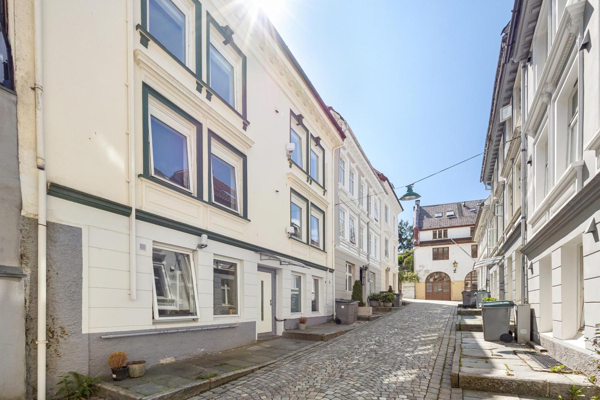 Ferienwohnung King Bed - Renovated 2024 - 2Br Behind Bryggen Bergen Exterior foto